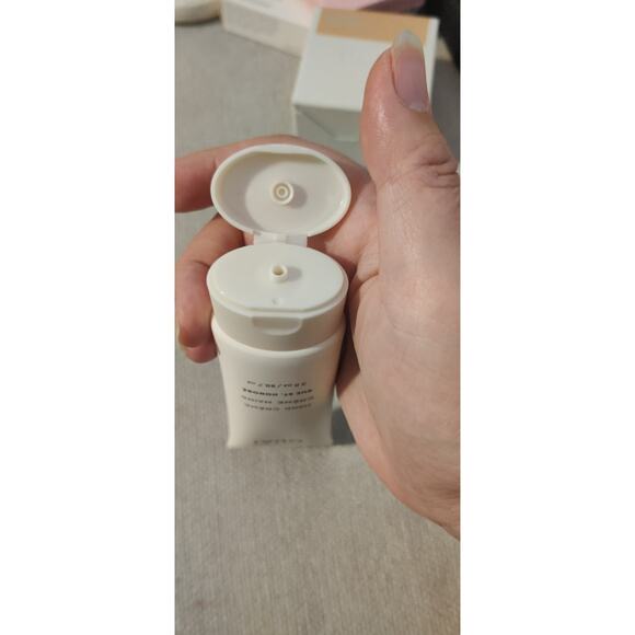 Ouai Hand Creme Rue St  Honore 3oz - Picture 4 of 4